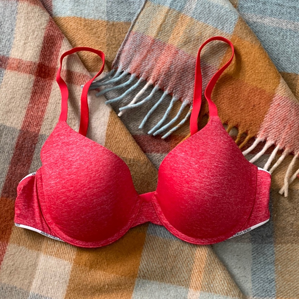 Victoria’s Secret Uplift Semi Demi Bra